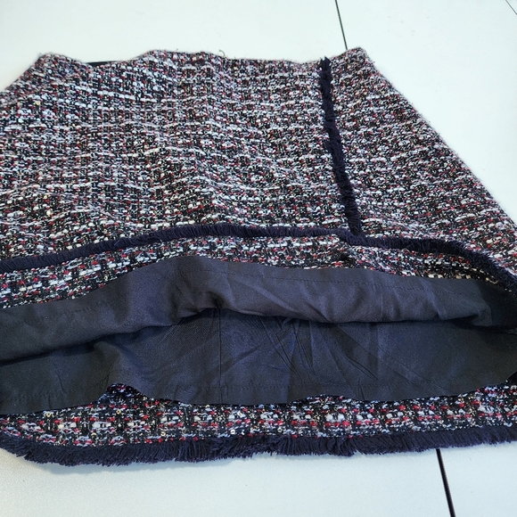 LOFT Women's Tweed Skirt Black Red White Faux Wrap Fringe Lined Straight Mini 10 - Picture 7 of 9